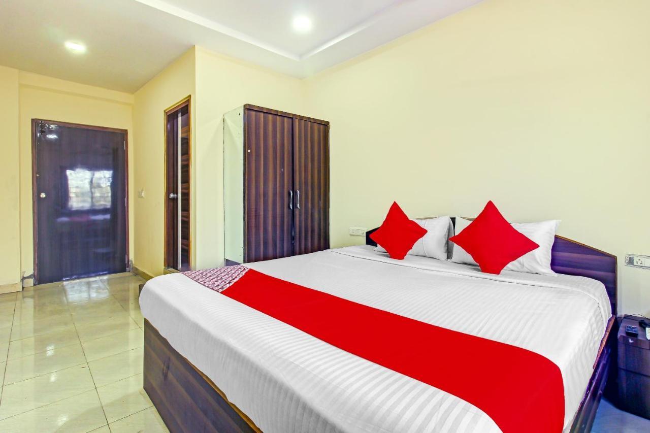Hotel O Adhin Residency Хидерабад Екстериор снимка
