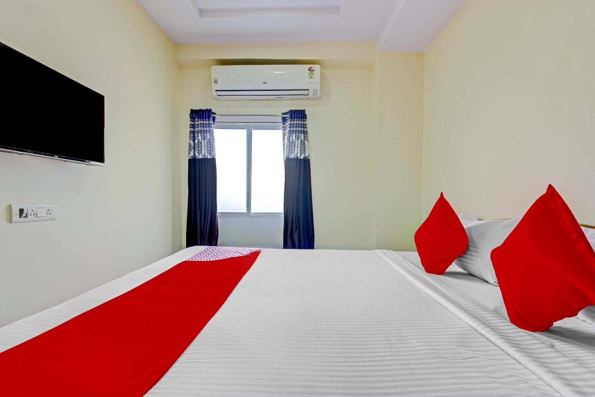 Hotel O Adhin Residency Хидерабад Екстериор снимка