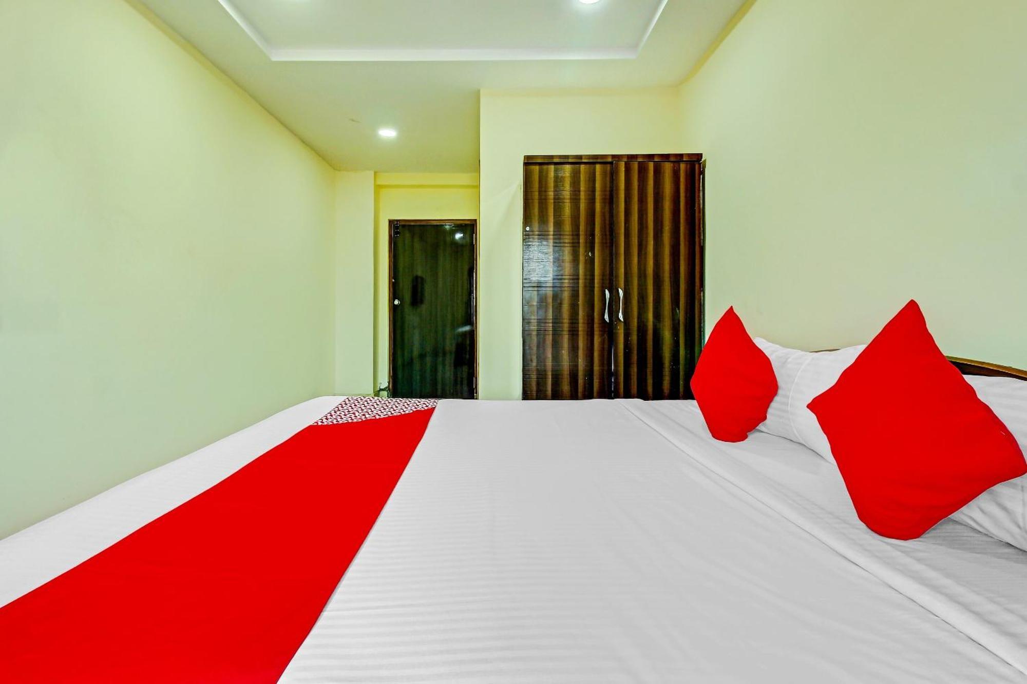 Hotel O Adhin Residency Хидерабад Екстериор снимка