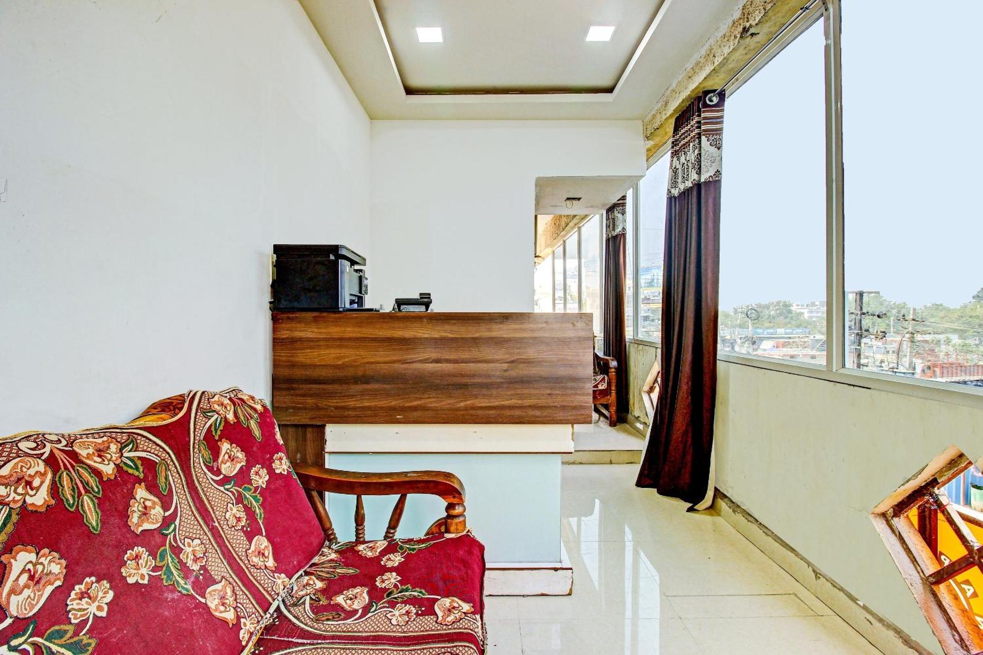 Hotel O Adhin Residency Хидерабад Екстериор снимка
